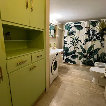 Garlichome