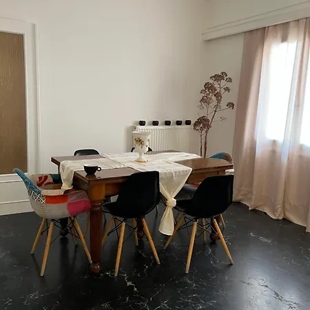 Garlichome Lägenhet Ormos (Andros)