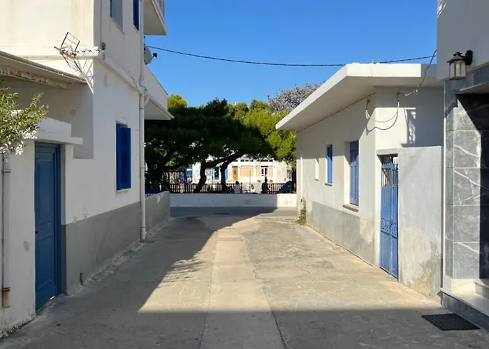 Garlichome Apartment Ormos (Andros)